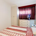 Two Bedrooms In * 아데제